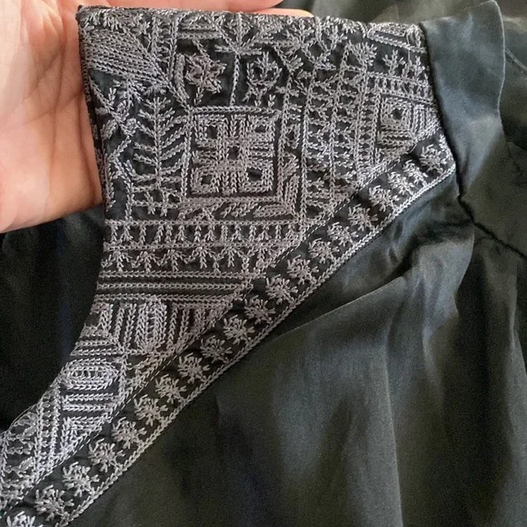 ❌SOLD❌ Twelfth Street by Cynthia Gatsby Open Back With Embroidery Detail🖤🖤🖤 - Picture 6 of 14